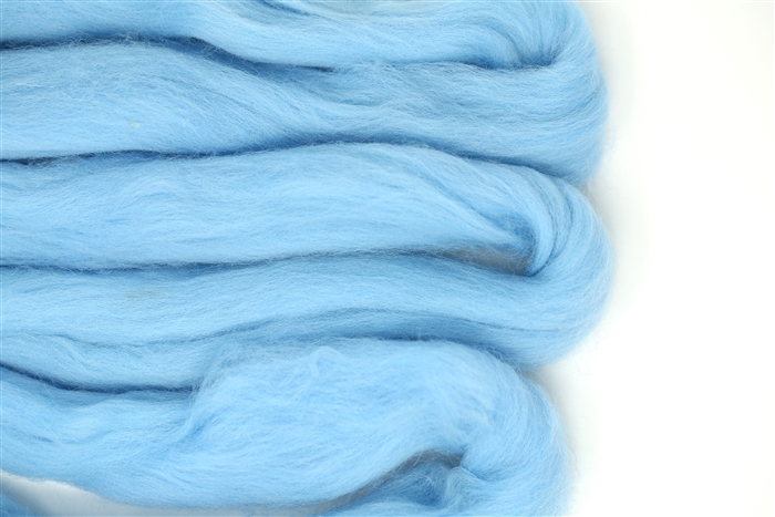 100 gram Icy blue wool roving  100% European eco Merino wool